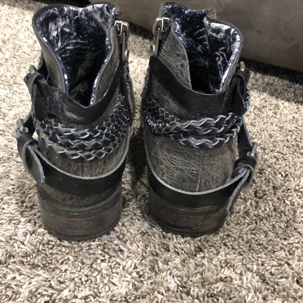 Blowfish Kids Grey Western Style Booties Size 6 - Picture 4 of 6